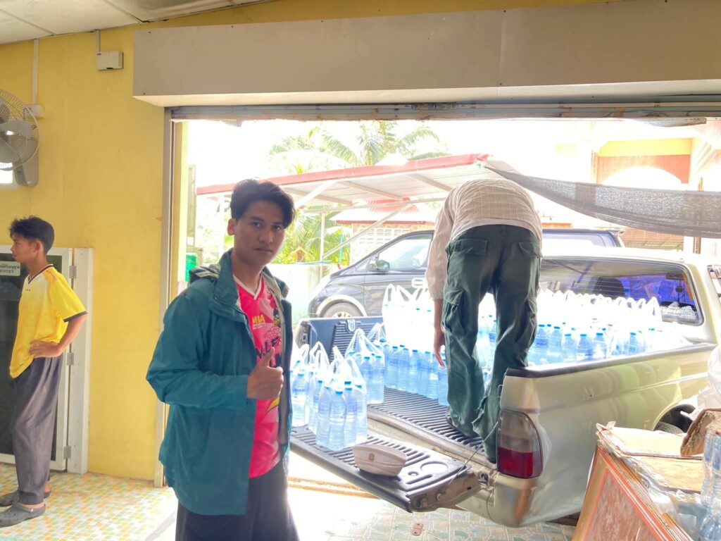 การช่วยเหลือพี่น้องในพื้นที่ 3 จังหวัดชายแดนใต้