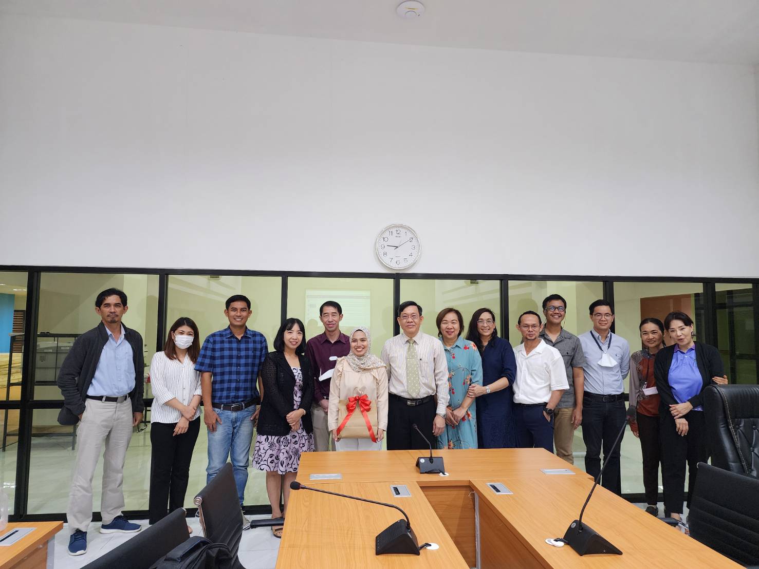 นักวิชาการสาขาความสัมพันธ์ระหว่างประเทศ