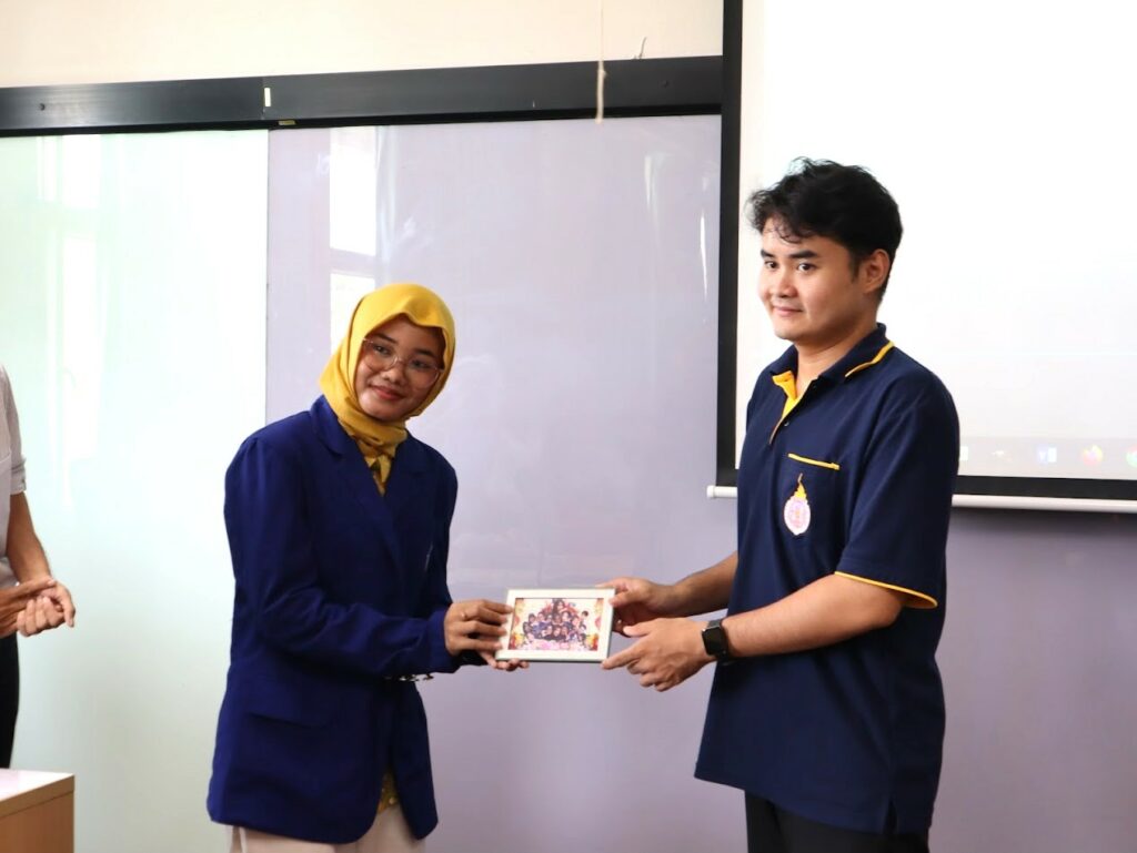 พิธีปิด UNY