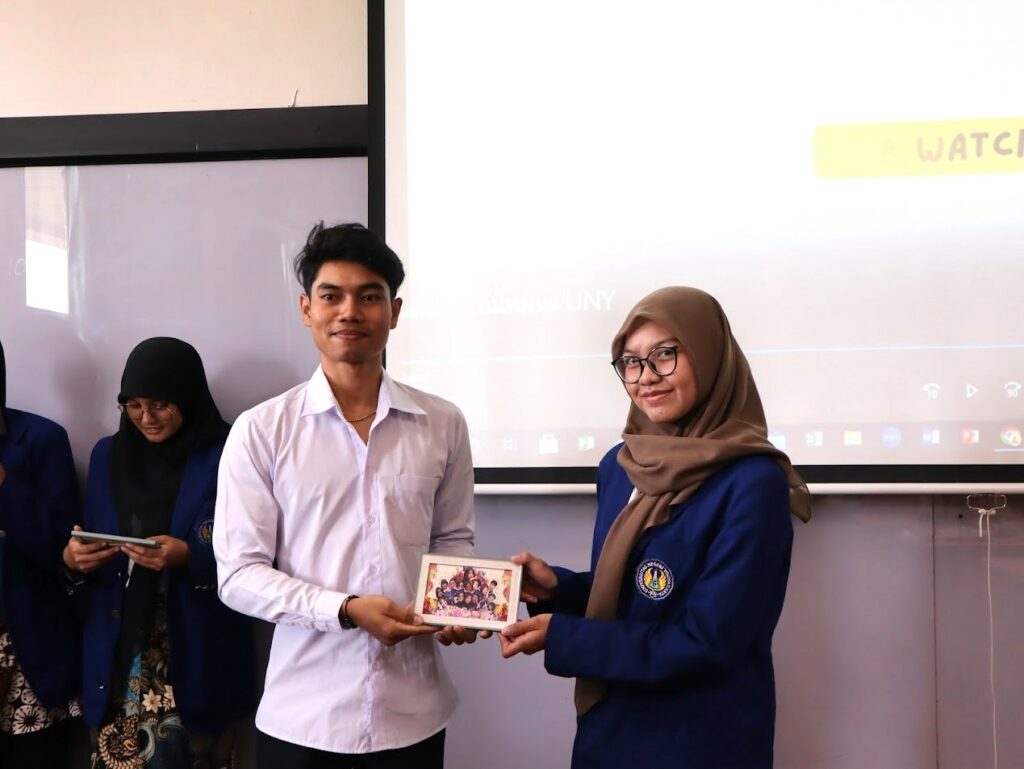 พิธีปิด UNY