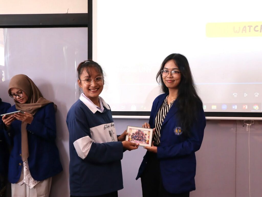 พิธีปิด UNY