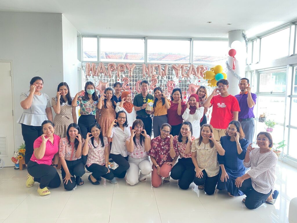 ประมวลภาพกิจกรรมส่งสุข มอบของขวัญให้แก่หน่วยงานสนับสนุนภายในมหาวิทยาลัยวลัยลักษณ์